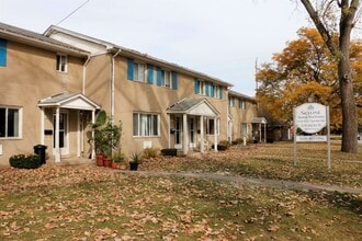 Building Photo - 8332-8332 Clairview Ave