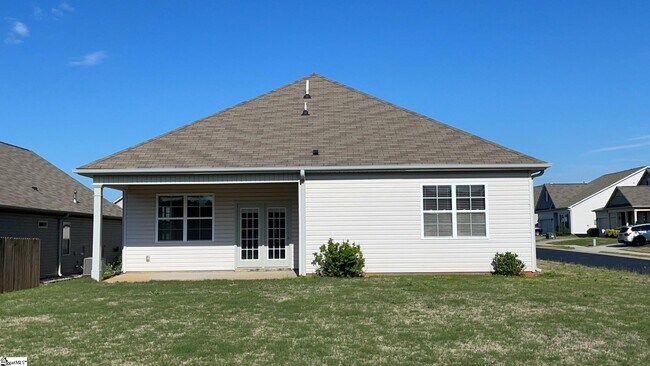 Building Photo - 728 Arnica Dr