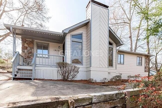 Building Photo - 1452 Foxcroft Loop