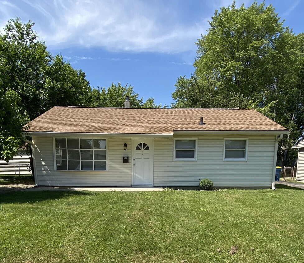 7306 Parkside Dr, Lawrence, IN 46226 House Rental in Lawrence, IN