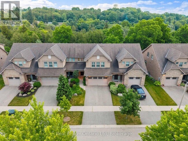 Photo du bâtiment - 221 Millview Ct