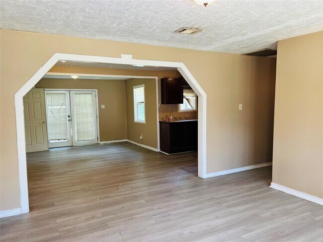 Foto del edificio - 5943 Southville St