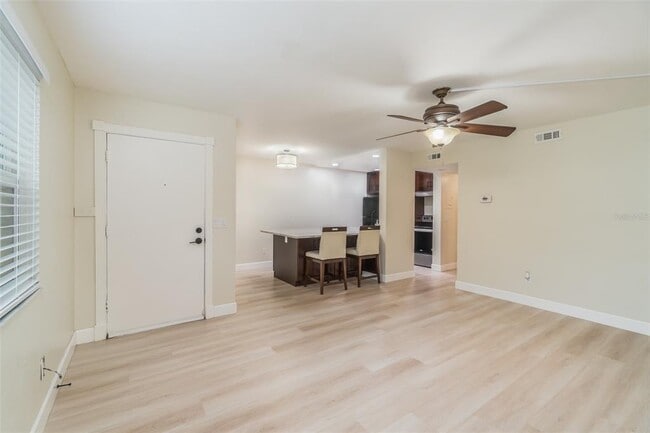 Building Photo - 4810 S Dauphin Ave
