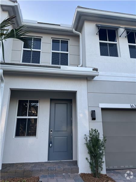 Building Photo - 162 SW 179th Ave