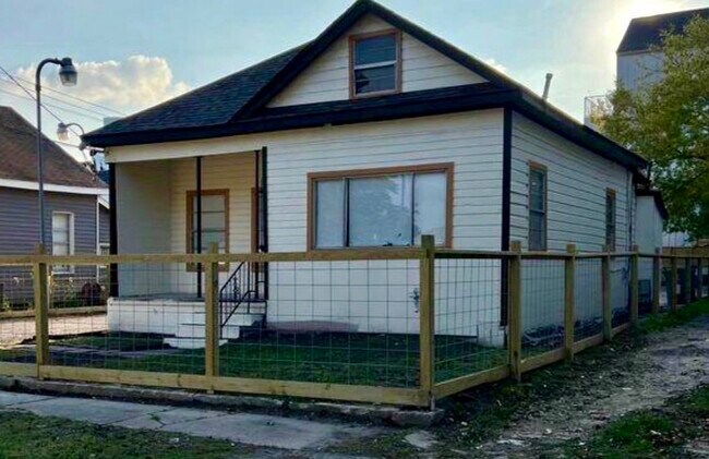 Foto del edificio - 1611 Common St