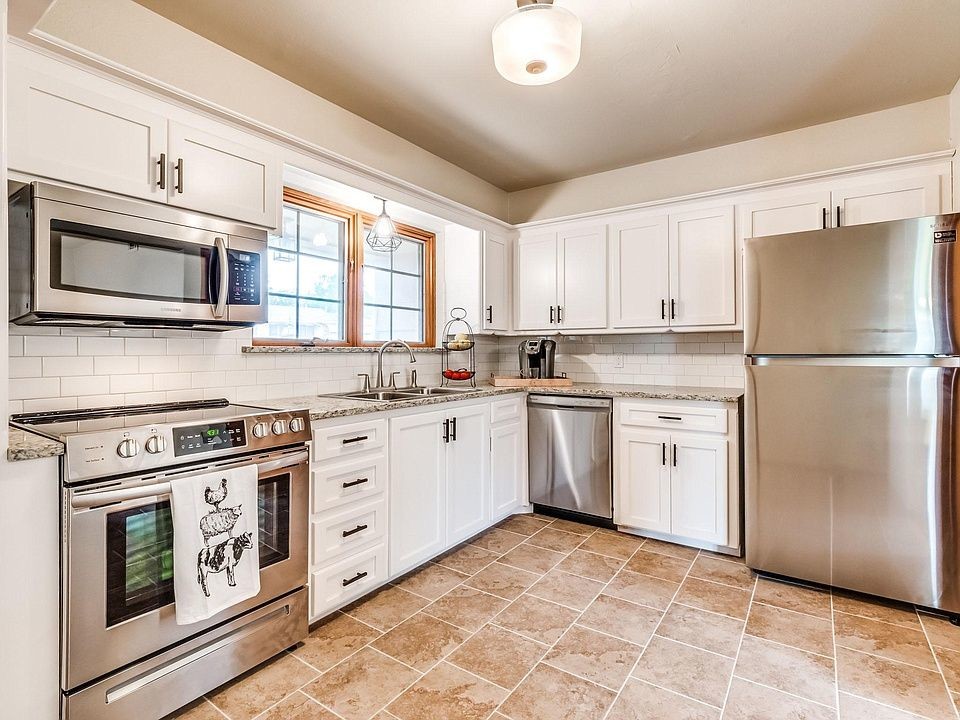 Primary Photo - Recently remodeled home for rent