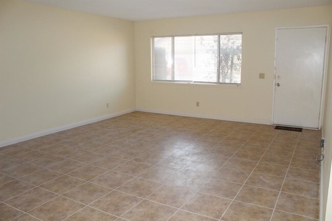 Foto del edificio - 15893 Sago Rd