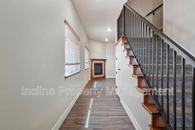 Building Photo - 280 W 2100 N