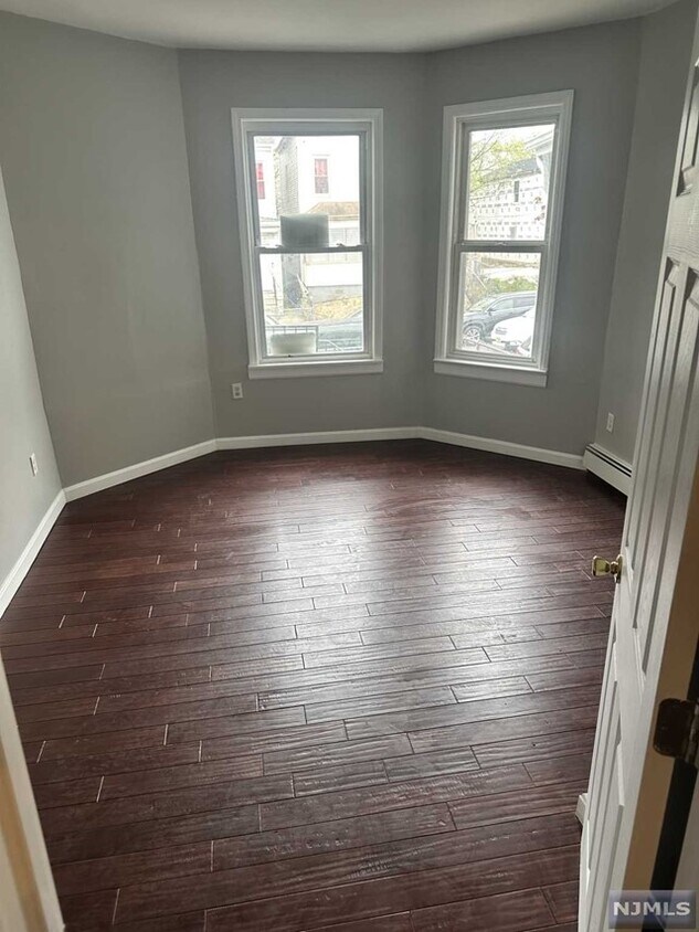 Foto principal - 155 Myrtle Ave