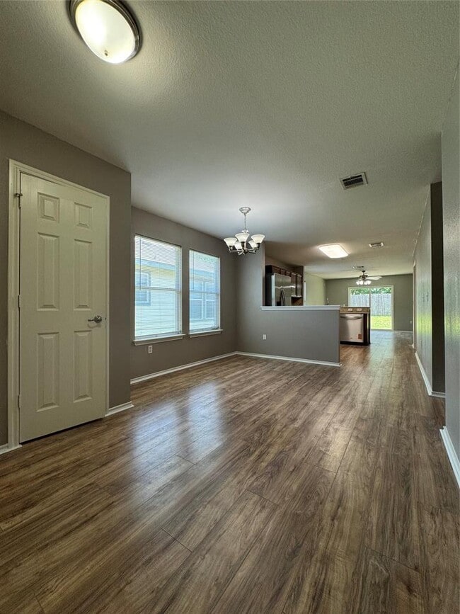 Building Photo - 7201 Cayenne Ln
