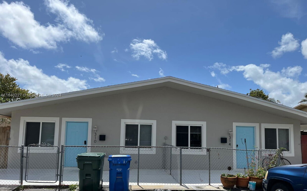Primary Photo - 310 NW 57th St