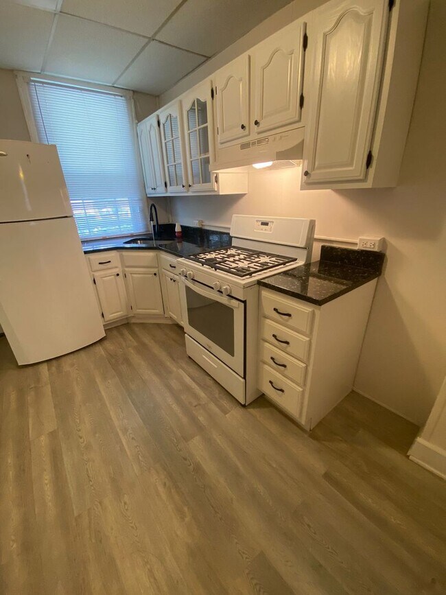 Foto del edificio - 1528 N Monroe St