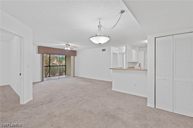 Foto del edificio - 8940 Colonnades Ct E