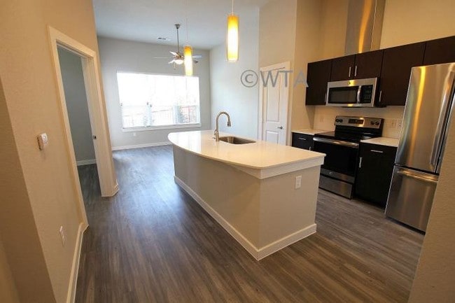 Building Photo - 2 bedroom in AUSTIN TX 78729