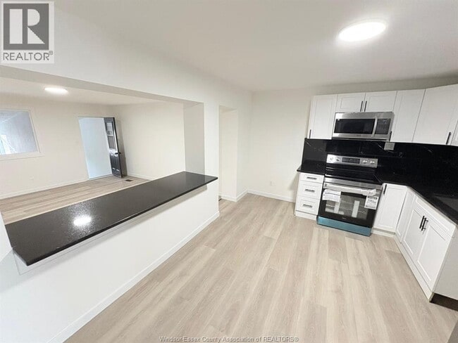 Photo du bâtiment - 1370 Wyandotte St E