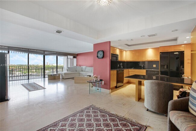 Building Photo - 3 Grove Isle Dr