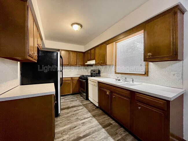 Foto del edificio - 1348 Carriage Hill Dr SE