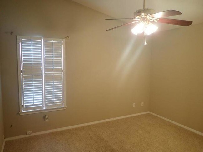 Building Photo - 2303 W. Michigan Avenue G5 2 BR/ 2BA $875