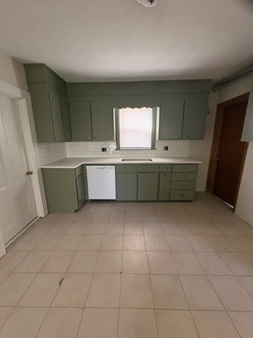 Building Photo - 100 Prospect St