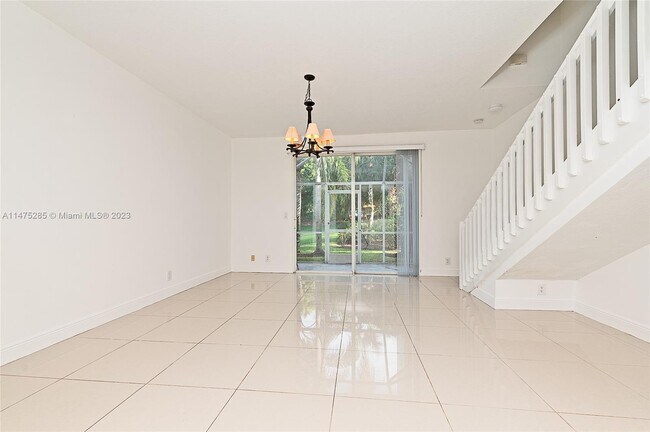 Building Photo - 1522 Veracruz Ln