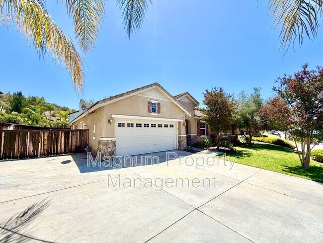 Foto del edificio - 35824 Red Bluff Pl