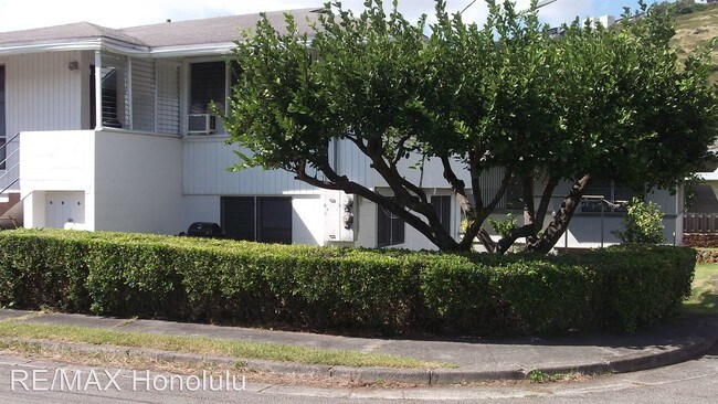 Building Photo - 1655 Ua Dr