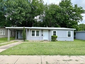 Building Photo - 5713 6th Ave
