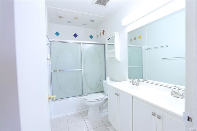 Building Photo - 15241 Touraine Way