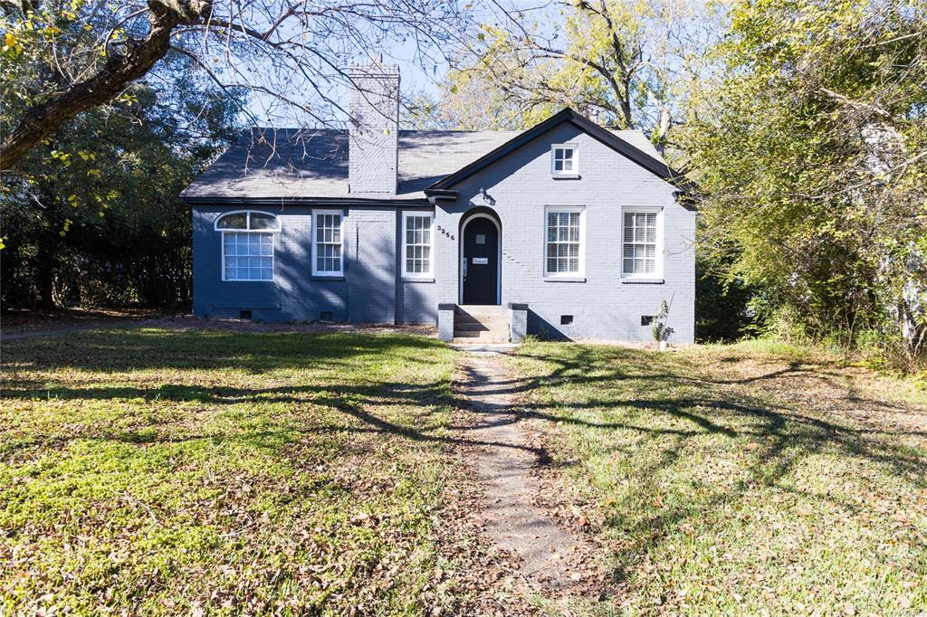 Primary Photo - 3256 Montezuma Rd