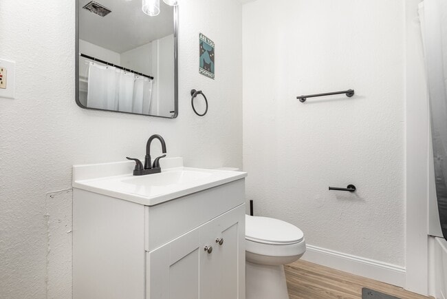 Foto del edificio - 733 Tarpon Ave