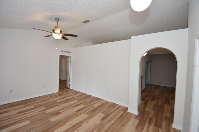 Building Photo - 14 Ryley Ln