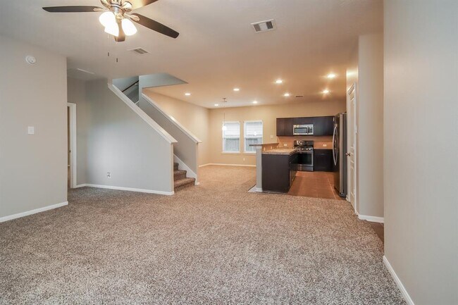 Building Photo - 135 Mustang Stampede Dr