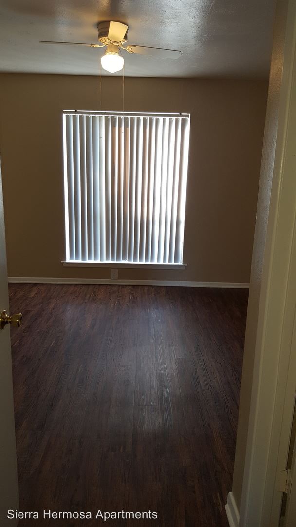 Building Photo - 3200 Las Vegas Trl