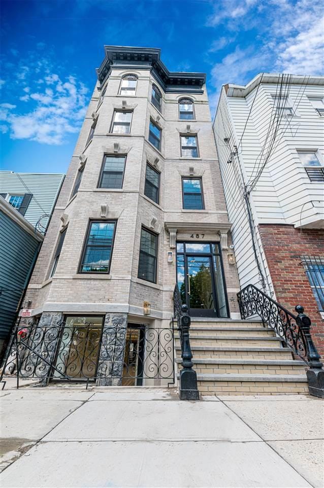 Building Photo - 487 Palisade Ave