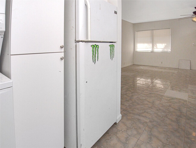 Building Photo - 2361 NE 10th St