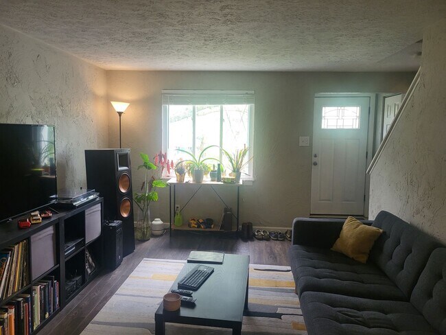 Foto del edificio - 481 Filmore Rd