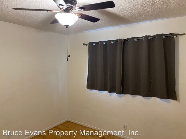 Foto del edificio - 3 br, 2 bath House - 3319 S Hall