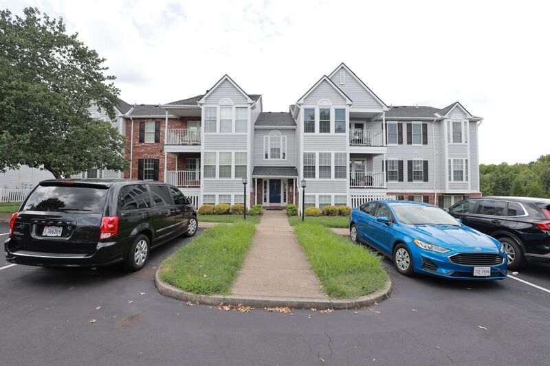 Primary Photo - 10213 Wolfe Manor Ct