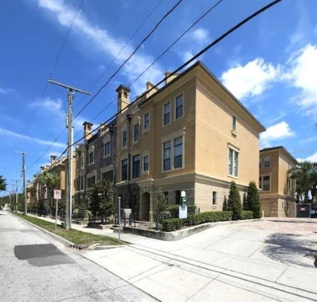 Building Photo - 2203 Soho Bay Ct