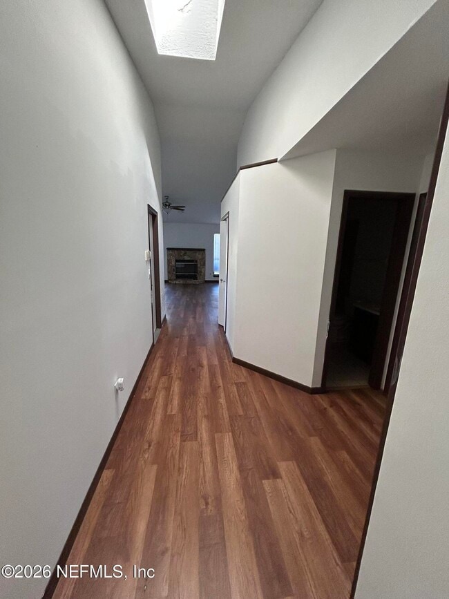 Building Photo - 4655 Trevi Dr