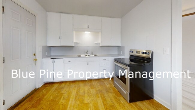 Building Photo - 699 S Stout Ave