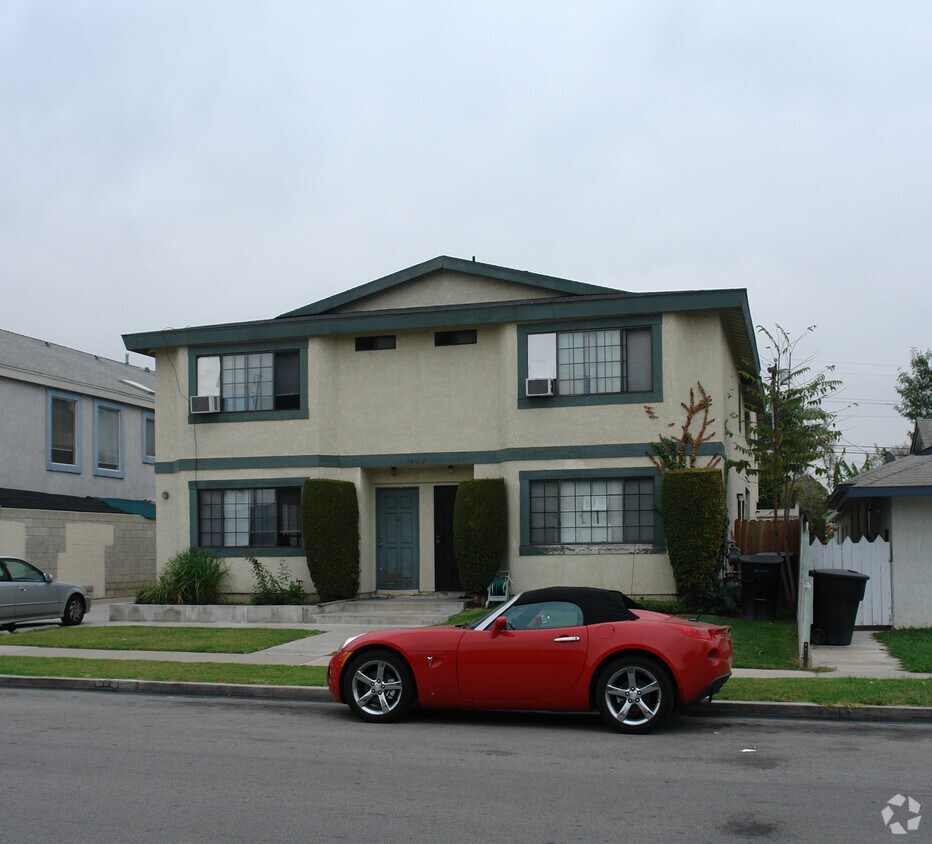 Foto del edificio - 14802 Adams St