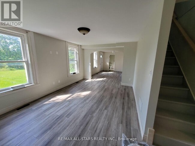 Building Photo - 55 Rainbow Ridge Rd