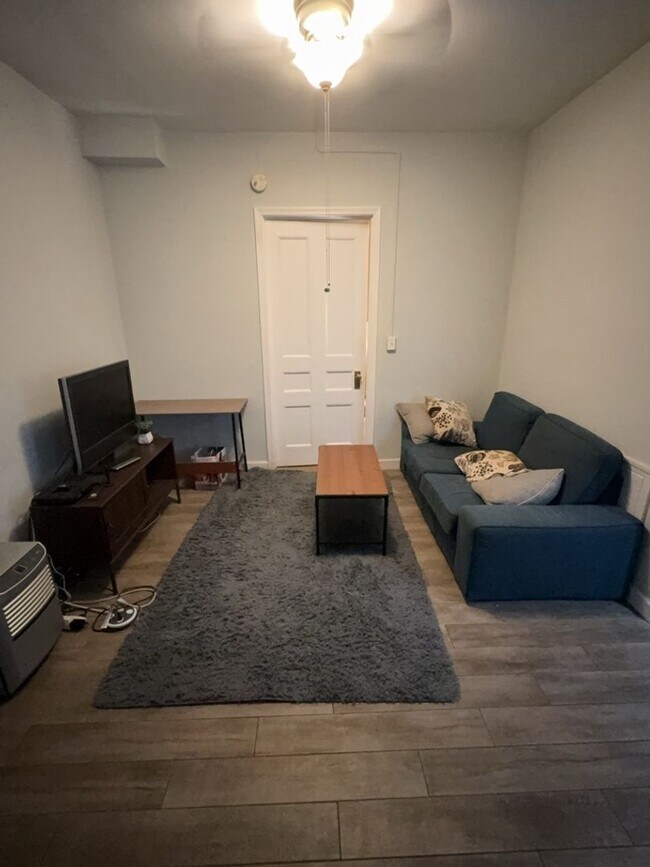 Foto del edificio - Cozy & Spacious 1BR/1BA Apartment – All-In...