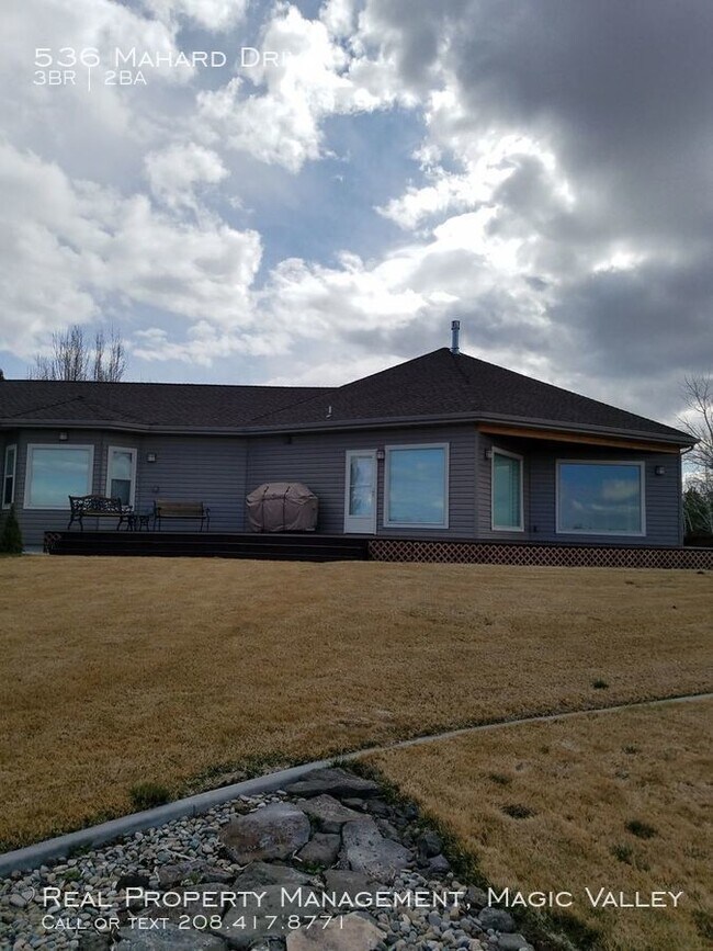 Building Photo - 536 Mahard Dr