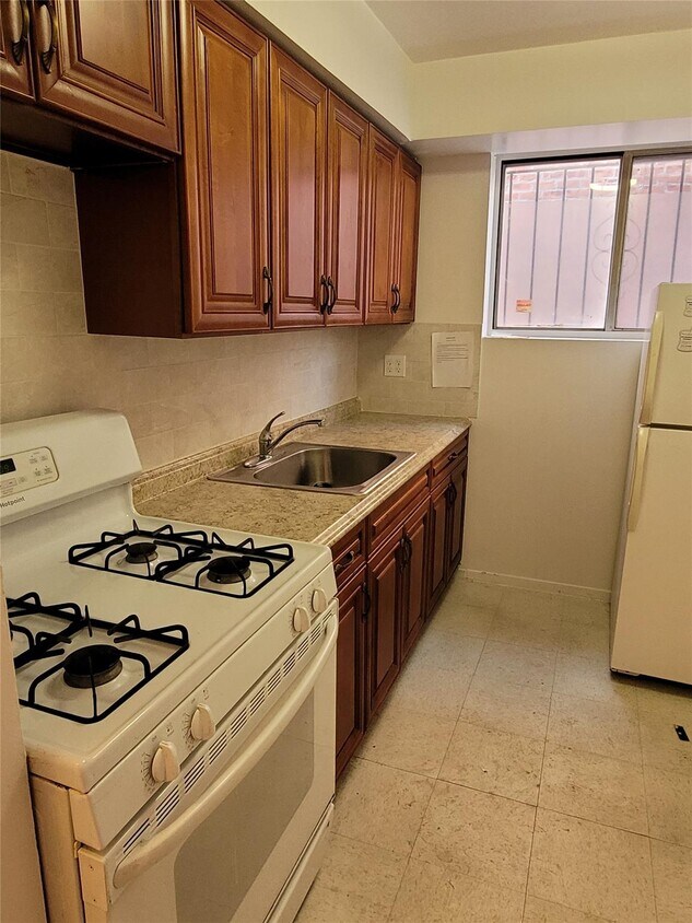 Foto del edificio - 153-44-153-77 77th Ave