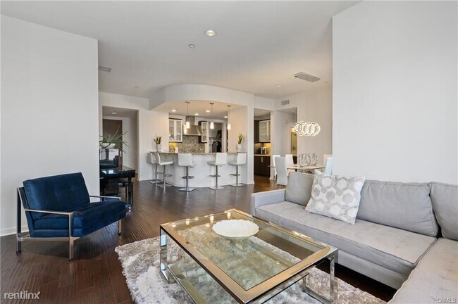 Building Photo - 2 br, 2.5 bath Condo - 21 Gramercy Unit 418
