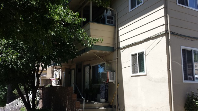 Building Photo - 519 E Monte Vista Ave