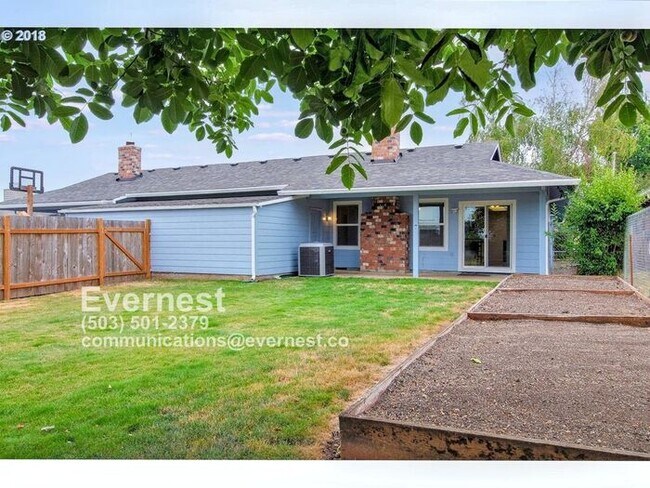 Foto del edificio - Modern 3-Bedroom Home with Stainless Steel...