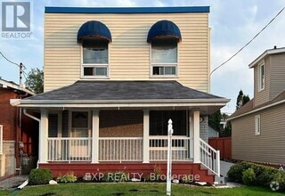 Building Photo - 332-332 Shakespeare St
